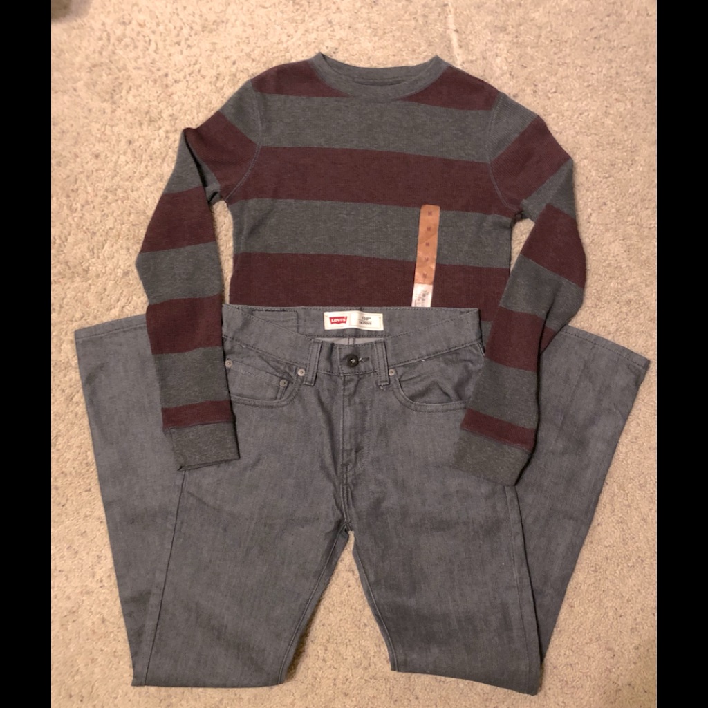 Nearly New Levi’s 510 Charcoal Gray Jeans W/Free Shirt